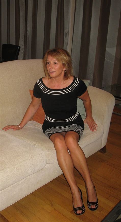 upskirts mature